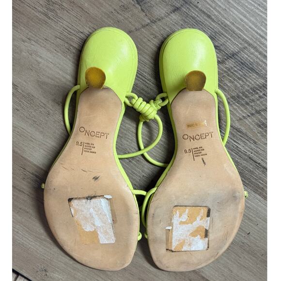 Oncept Sydney Rolled Strap Leather Heel Sandal in Limeade Women’s Size 9.5 - Picture 8 of 10